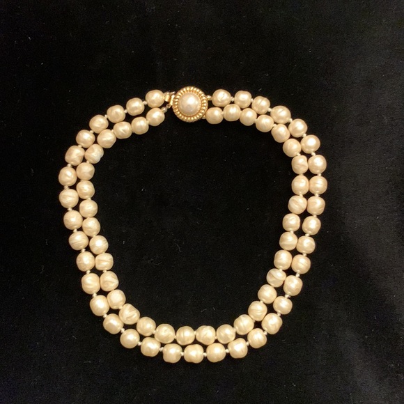 Carolee Vintage Pearl Necklace - Picture 3 of 6